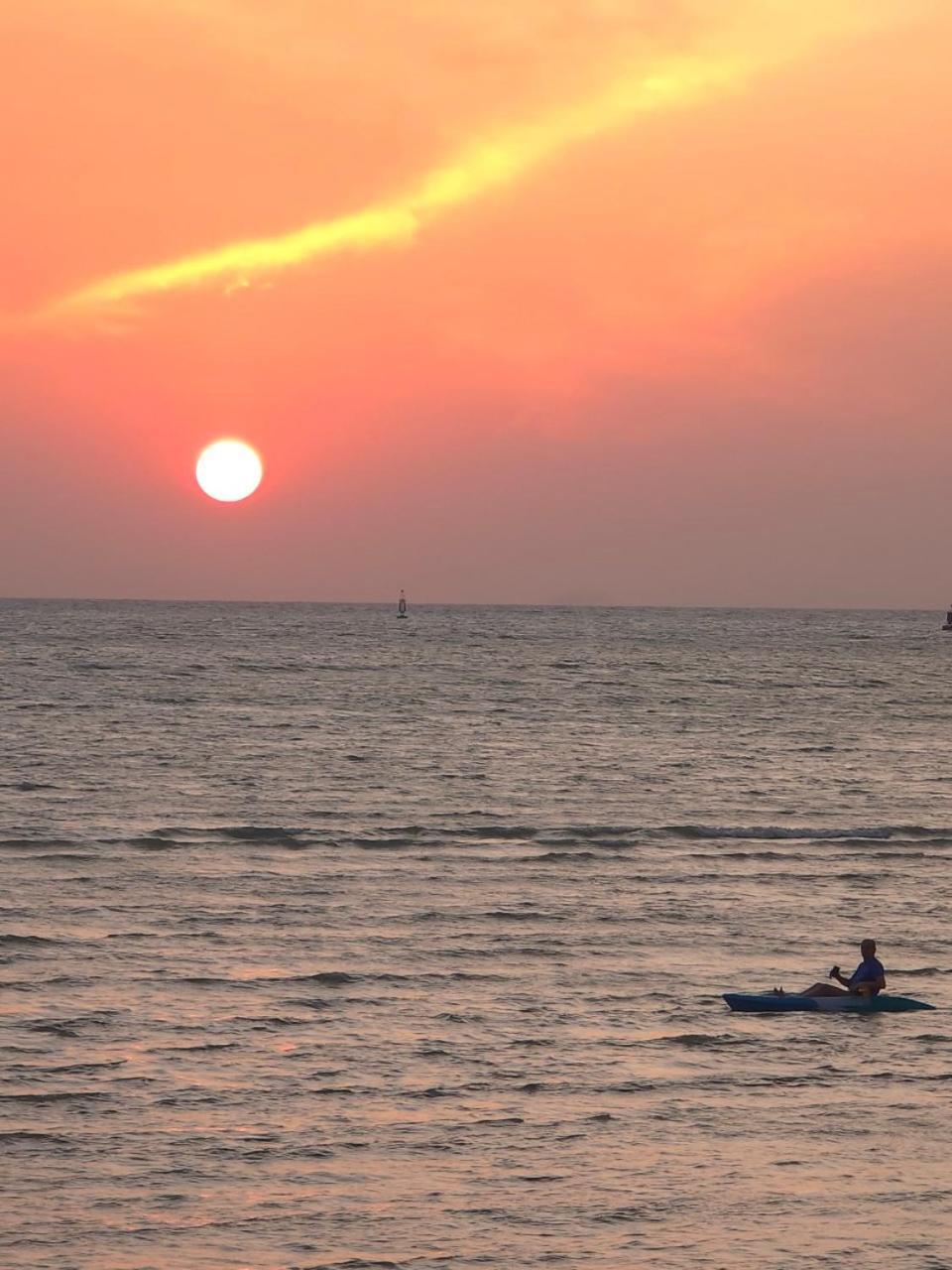 Charcoal Panwa Beach Phuket Ban Tha Khreng Exterior photo