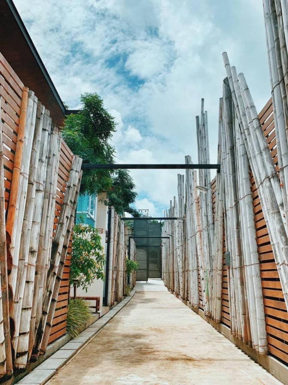 Charcoal Panwa Beach Phuket Ban Tha Khreng Exterior photo