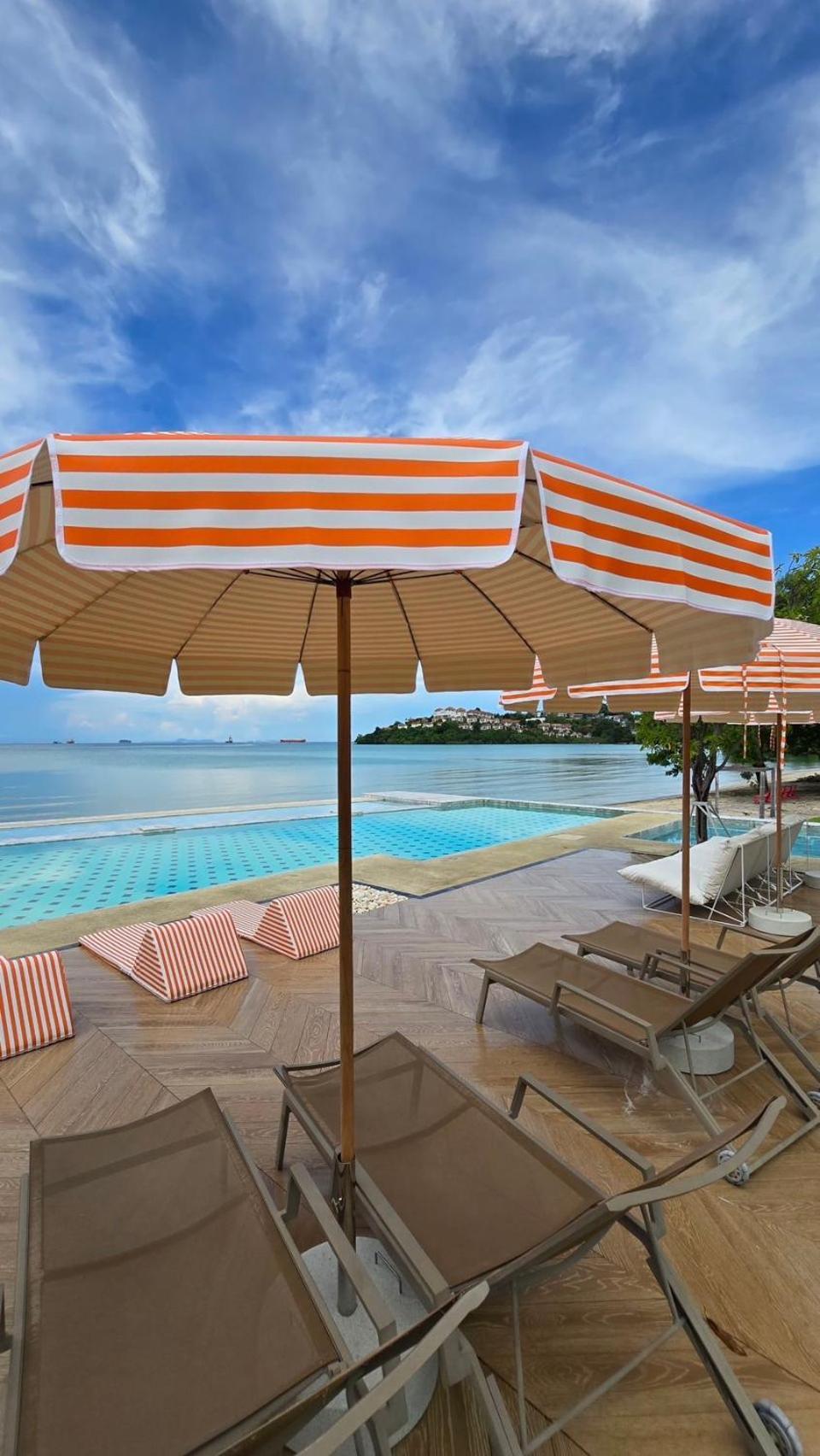 Charcoal Panwa Beach Phuket Ban Tha Khreng Exterior photo